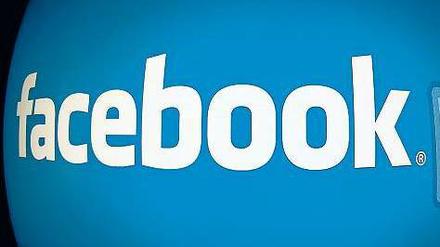 Vor allem Ältere nutzen Facebook. Die Jungen flüchten zu anderen Anbietern. Foto: AFP