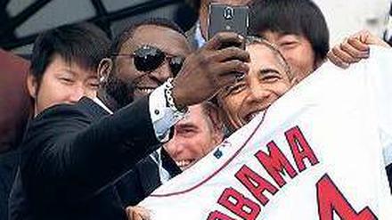 Selfie mit dem Präsidenten. David Ortiz und Barack Obama. 