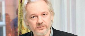 Längere Haare, Bart. Julian Assange am Montag in der ecuadorianischen Botschaft in London.