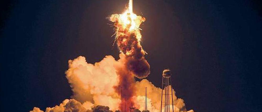 Fiasko nach sechs Sekunden. Die "Antares"-Rakete explodierte am Dienstagabend kurz nach dem Start vom Weltraumbahnhof Wallops in Virginia.
