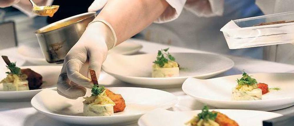 Hochküche. In der aktuellen Michelin-Ausgabe 2016 finden sich 290 ausgezeichnete Restaurants.