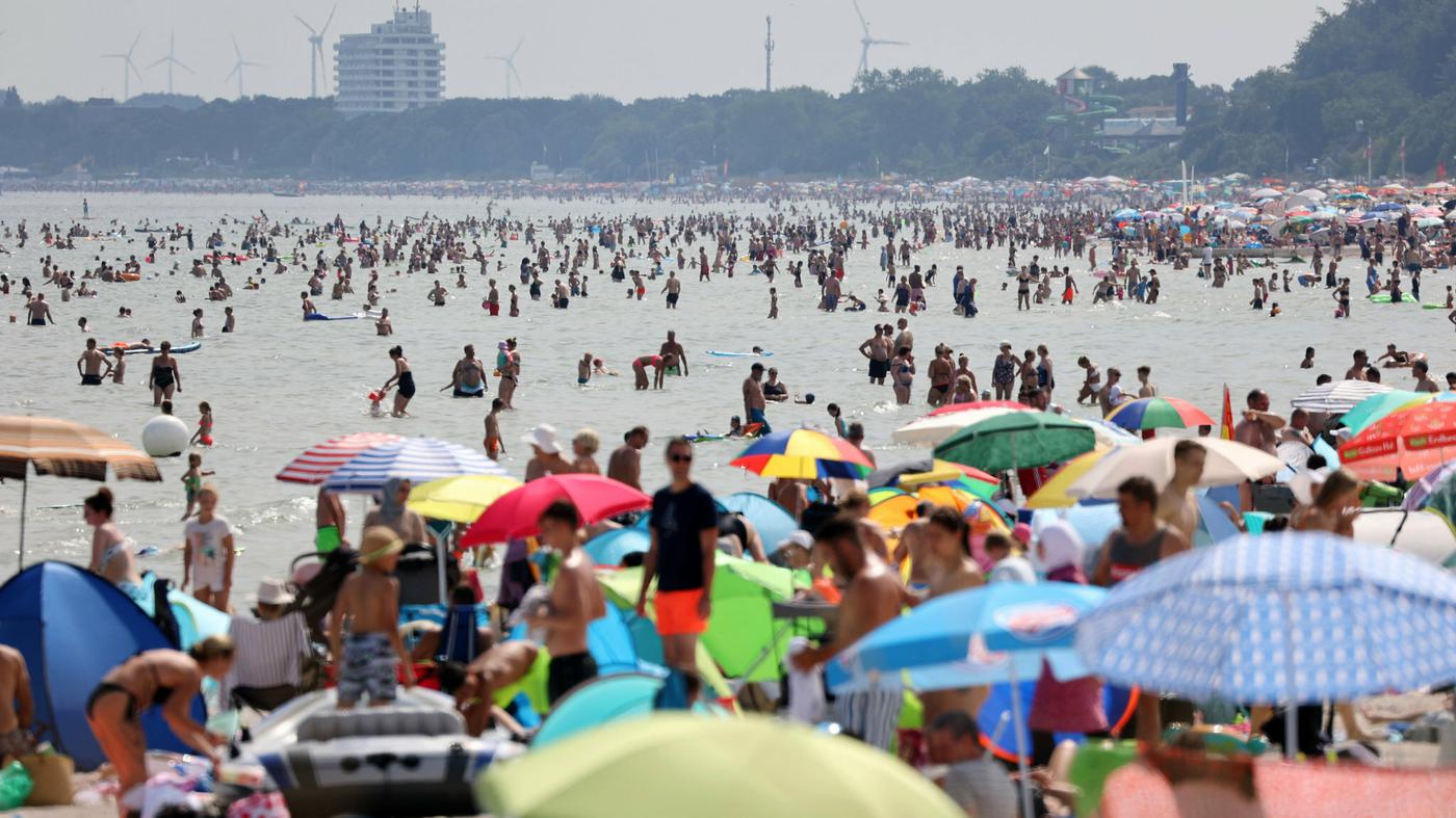 жара в европе 2022 год. 2024 самый жаркий год в истории. жара в москве. жаркое лето. жара в москве 2010.