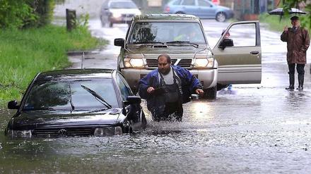 Die tschechischen Behörden haben in etwa 15 Orten Hochwasseralarm ausgerufen.
