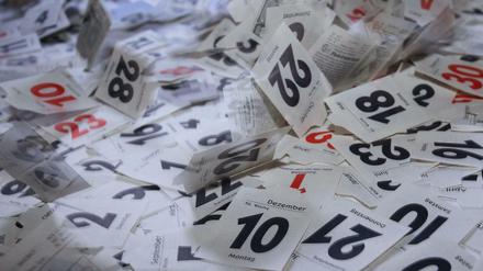 Am Ende des Jahres bleibt von jedem Abreißkalender nur ein Haufen von Zetteln.