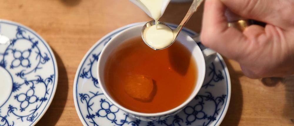 Teetrinken auf Ostfriesenart kann nun als Kulturform besonders gefördert werden. 