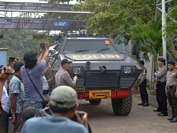 Der Wagen, in dem die zum Tode verurteilten Männer aus Australien in Indonesien transportiert werden. 