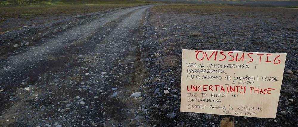 Ein Warnschild in der Nähe des isländischen Vulkans Bárdarbunga