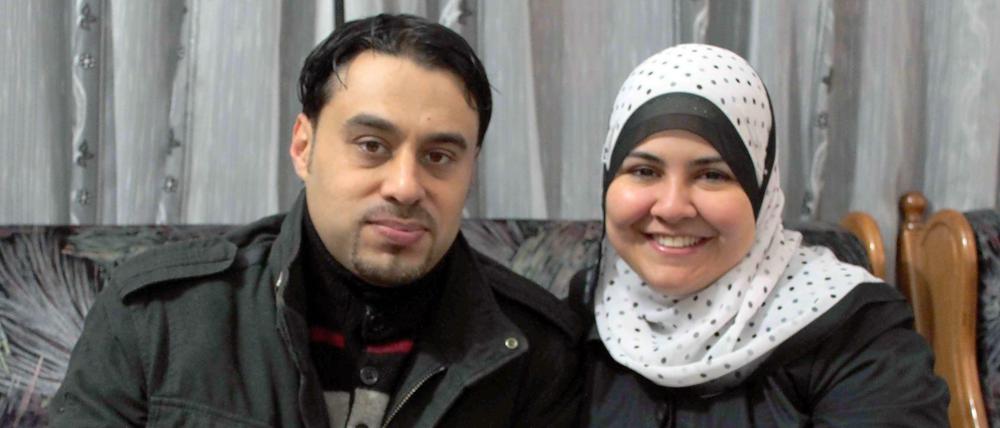 Sie können leider nicht immer zusammen sein: Das palästinensische Paar Raschid Fadda und Dalia Schurab. Dalia lebt im Gazastreifen und ihr Verlobter Raschid im nördlichen Westjordanland. 