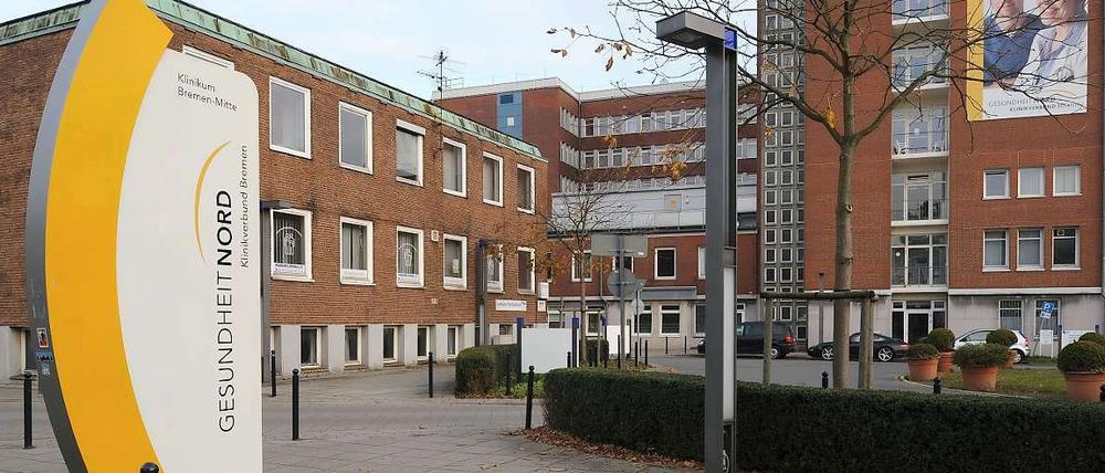 Die Bremer Gesundheitsbehörde hat einen Aufnahmestopp für die betroffene Neugeborenenstation im Klinikum Bremen-Mitte verhängt.