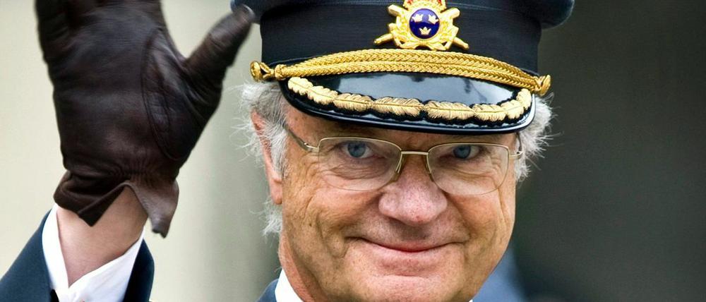 Schwedens König Carl XVI. Gustaf (Archivfoto vom 30.04.2010) möchte Badewannen verbieten. 