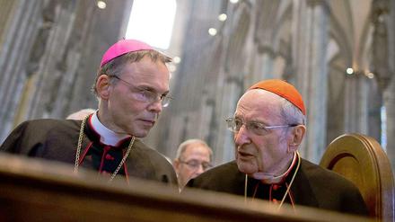 Ende der Nähe? Der Kölner Kardinal Joachim Meisner stellt sich öffentlich gegen den umstrittenen Limburger Bischof Franz-Peter Tebartz-van Elst.
