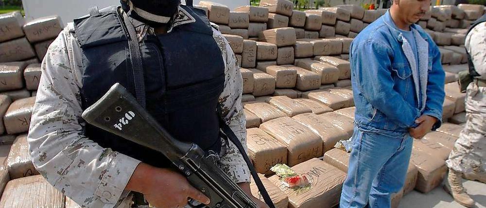 Spezialeinsatzkräfte gehen gegen die Drogenmafia in Mexiko vor. 