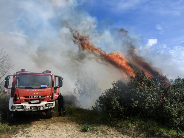Für manche Gegenden in Griechenland gilt aktuell die zweithöchste Waldbrand-Warnstufe