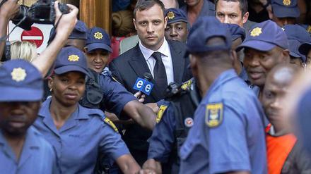 Pistorius konnte nach dem Urteil das Gericht verlassen - gegen Kaution