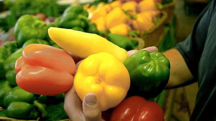 Weniger als die Hälfte der unter 30-Jährigen isst täglich Obst und Gemüse.