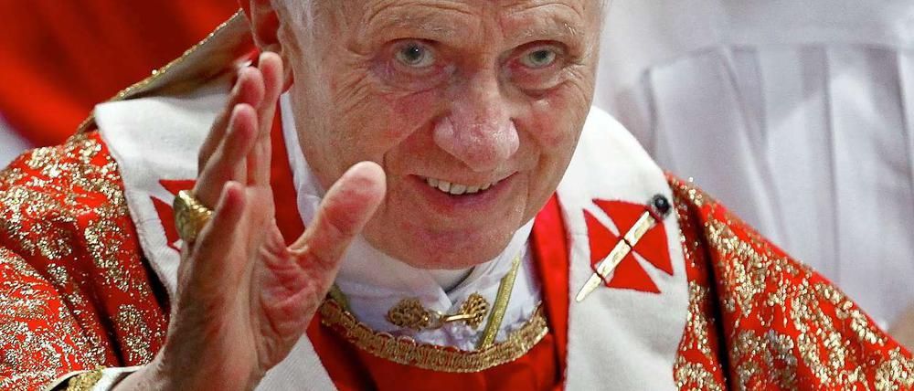 Über ihn sollte man sich nicht öffentlich lustig machen - jedenfalls nicht, wenn man für die katholische Kirche arbeitet: Papst Benedikt XVI.