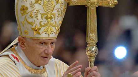 Papst Benedikt XVI. bei der Christmette im Petersdom.