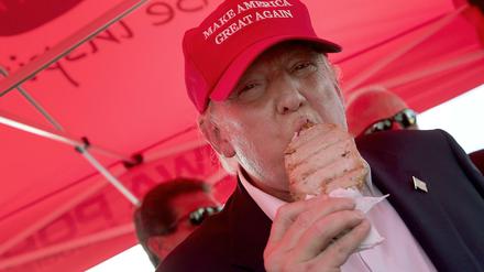 Zum Geheimnis seiner guten Gesundheit sagt Donald Trump: "Ich esse einfach, was ich will."
