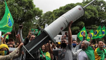Bolsonaro-Anhänger protestieren gegen die Impfpläne von São Paulos Gouverneur Doria.