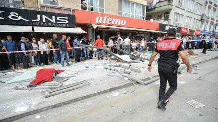 Die zerstörte Haltestelle in Ankara am Donnerstag. Ein Bus ist in die Haltestelle gerast, mindestens 12 Menschen kamen ums Leben. 