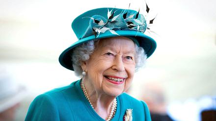 Queen Elizabeth II. bei ihrem Besuch des Edinburgh Climate Change Institute im Juli 2021.