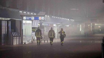Die Feuerwehr im Flughafen Fiumicino (Leonardo da Vinci) in Rom, Italien, am Mittwoch. 