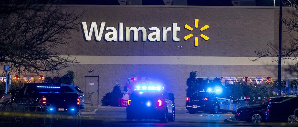 Bei einem Schusswaffenangriff in einem Walmart-Supermarkt im US-Bundesstaat Virginia sind mehrere Menschen getötet worden.