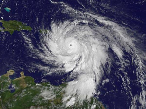 Windgeschwindigkeiten von bis zu 240 Kilometern pro Stunde: "Maria" hat Puerto Rico erreicht.