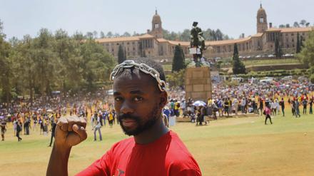 Südafrikaner demonstrieren in Pretoria gegen die Erhöhung der Studiengebühren.  
