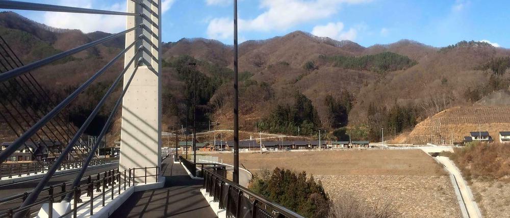 Im gleichnamigen Bergtal der Provinz Gumma, drei Stunden Bahnfahrt von Tokio entfernt, liegt der kleine Ort Naganohara, der durch den Staudamm wohl verschwinden wird.