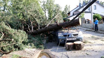 Schwere Unwetter haben in Kroatien, Bosnien-Herzegowina und Serbien große Schäden angerichtet.