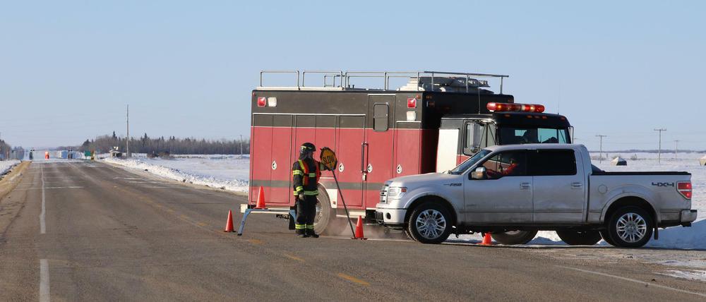 Ein Einsatzfahrzeug am Unfallort in der kanadischen Provinz Saskatchewan.