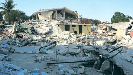 In dieser Schule starben 150 Kinder unter den Trümmern.