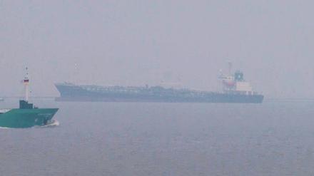 Ein mit 9000 Tonnen Gefahrgut beladener Tanker ist in der Nacht zum 21.01.2019 in der Elbe vor Cuxhaven auf Grund gelaufen.