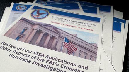 Der Bericht des Generalinspekteurs Michael Horowitz über den Hintergrund der FBI-Ermittlungen zu möglichen Russland-Kontakten von Donald Trumps Wahlkampfteam. Das Dokument wurde am 09.12.2019 vom US-Justizministerium veröffentlicht.