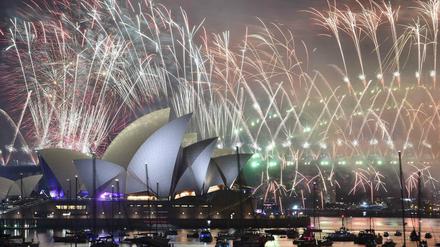 Das Neujahrsfeuerwerk über der Harbour Bridge in Sydney am 1. Januar 2019.