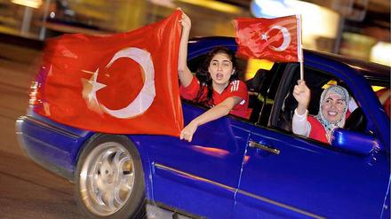 Die Türken sind ganz wild auf Autos.