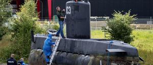 Der Tatort: Polizei untersucht das U-Boot des dänischen Ingenieurs Peter Madsen. (Archivbild)