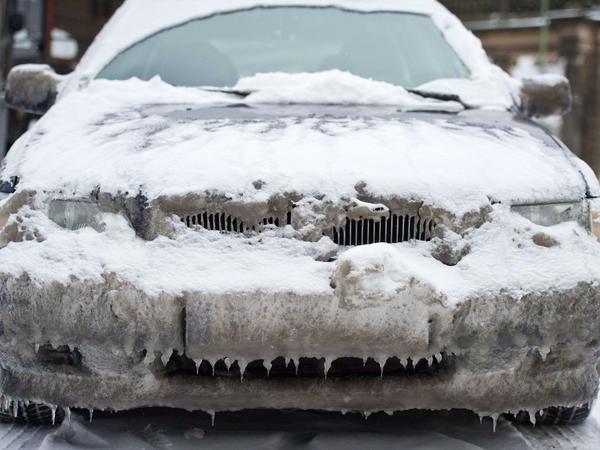 Auto: Eiszeit: So taut man Scheibenwasser auf