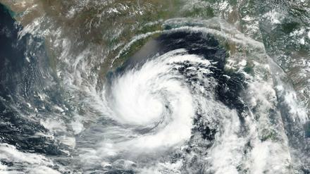 Zyklon „Amphan“ über dem Golf von Bengalen. Erwartet werden Windgeschwindigkeiten von bis 185 km/h und bis zu 15 Meter hohe Wellen. 