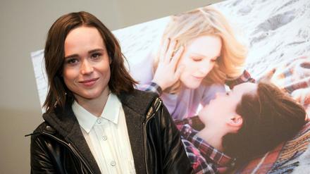 Die kanadische Schauspielerin Ellen Page vor einem "Freeheld"-Poster in Berlin.