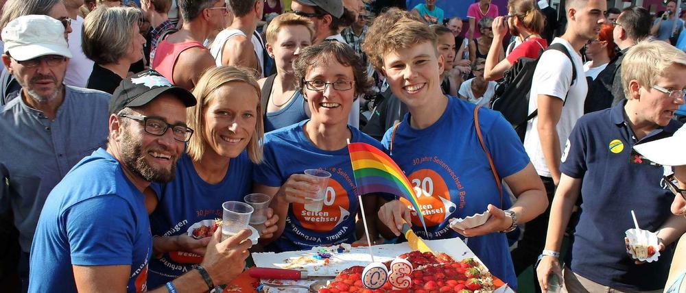 Der Verein Seitenwechsel feiert seinen 30. Geburtstag - hier auf dem Lesbischschwulen Stadtfest.