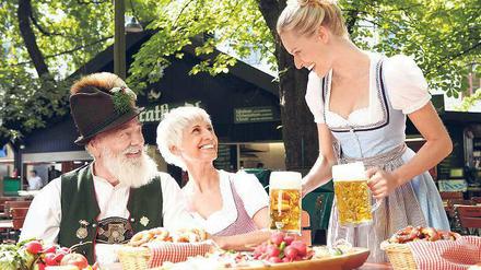 Seit 200 Jahren dürfen die Münchner ihre kühle Maß im Biergarten trinken. Foto: OT