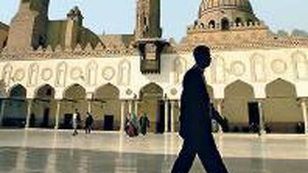 Architektur auf der Warteliste. Die Al-Azhar Moschee in Kairo.