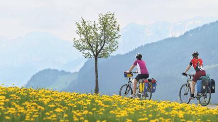 Die Alpen immer im Blick. Von „Schwäbischen Meer“ bis zum Königssee in Oberbayern führt ein Radweg, der es in sich hat. In jeder Beziehung.