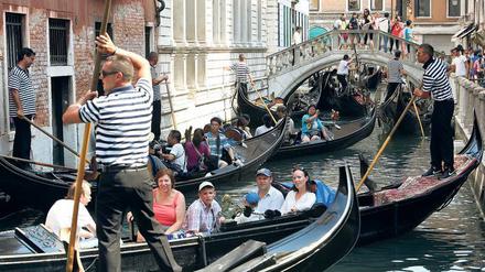 Platz da! Selbst die Kapazität der Kanäle ist in Venedigs Hochsaison am Limit. Am Markusplatz ist dann sowieso kein Durchkommen mehr. 
