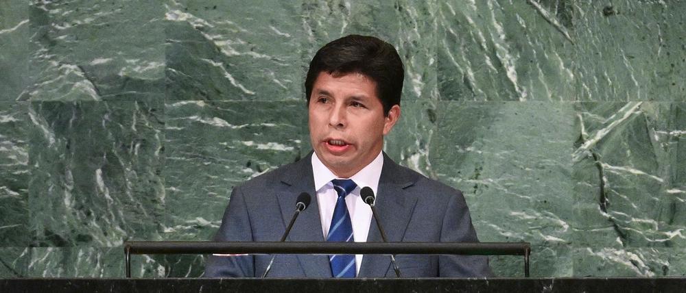 Der peruanische Präsident Pedro Castillo verkündete vor der nun zugestimmten Amtsenthebung die Auflösung des Kongresses.