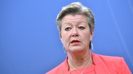 EU-Innenkommissarin Ylva Johansson hat in einem Brieg die polnische Regierung mit Fragen zur Affäre um Kopprution bei der Vergabe von Arbeitsvisa konfrontiert. 