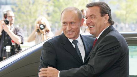 Ein Bild aus alten Tagen: Gerhard Schröder mit Russlands Präsident Wladimir Putin 2005.
