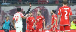 Christopher Trimmel sah in Leipzig die Rote Karte und fehlt im wichtigen Auswärtsspiel beim FSV Mainz 05 am Mittwoch.